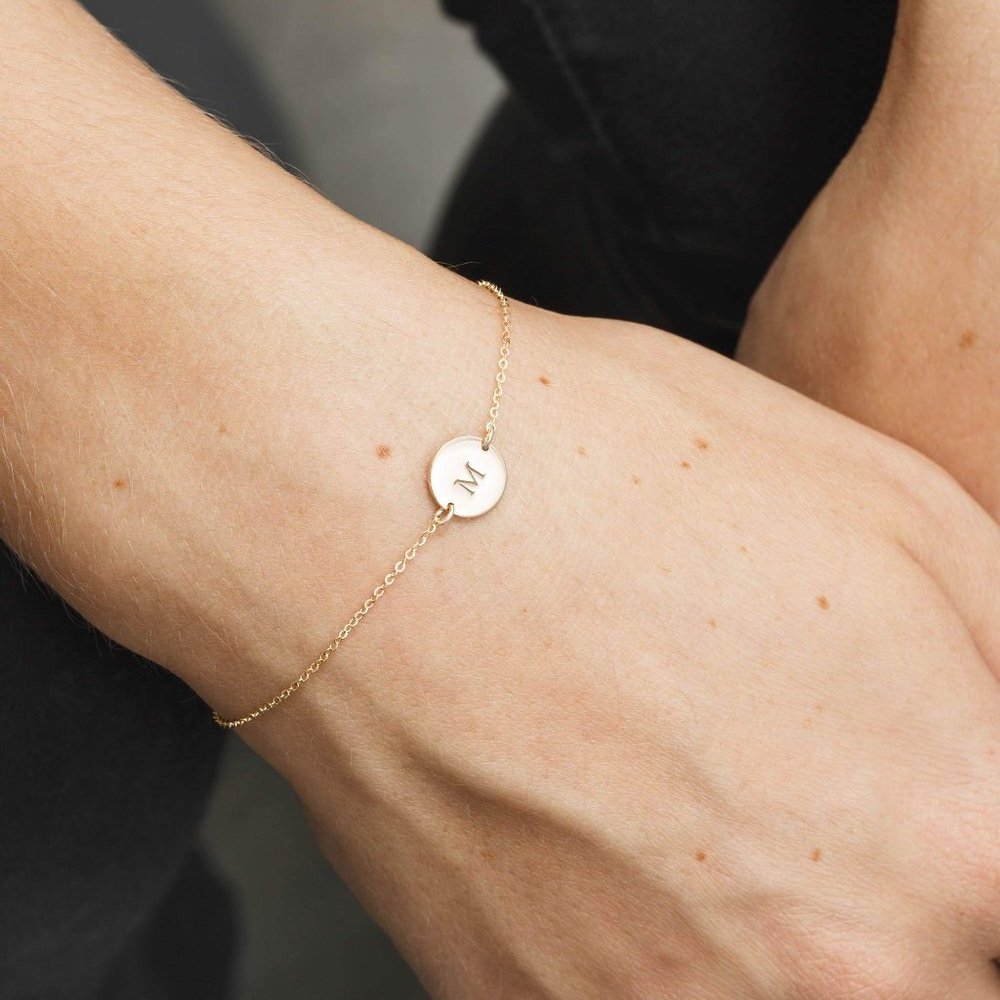 Minimalist Initial Letter Pendant Simple Bracelet - Picture 15 of 15